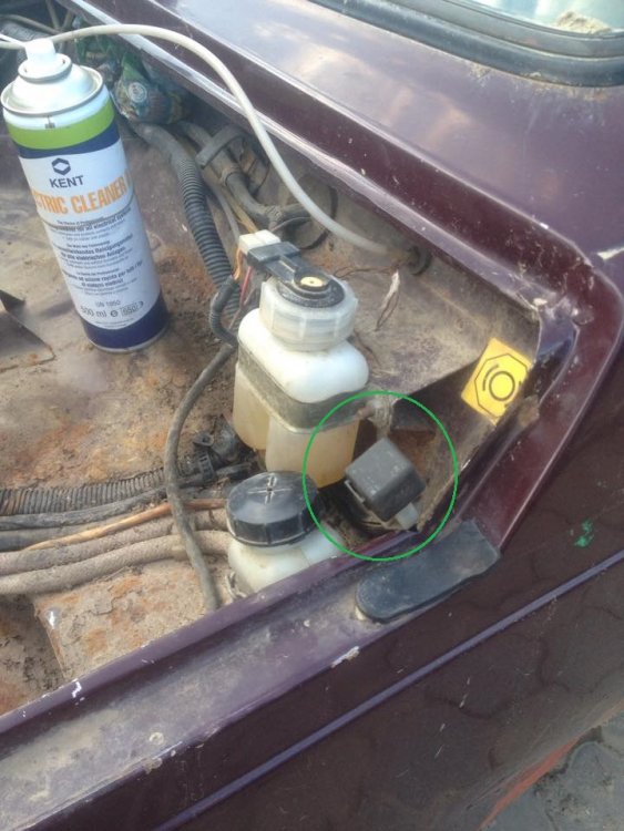 1418942571_releuelectromotor.thumb.jpg.586c0141b26624b2d0cf377f9fc60f52.jpg