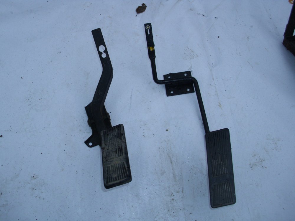 1580157715_pedalaacceleratieYj.thumb.JPG.b584ccf18a37523575baafbac9ad4735.JPG