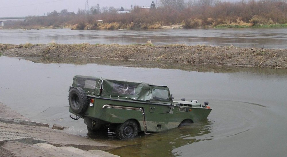 1657527129_UAZ485amfibiu1.thumb.jpg.efec76d52b832158d9a0f3d68d19f3e6.jpg
