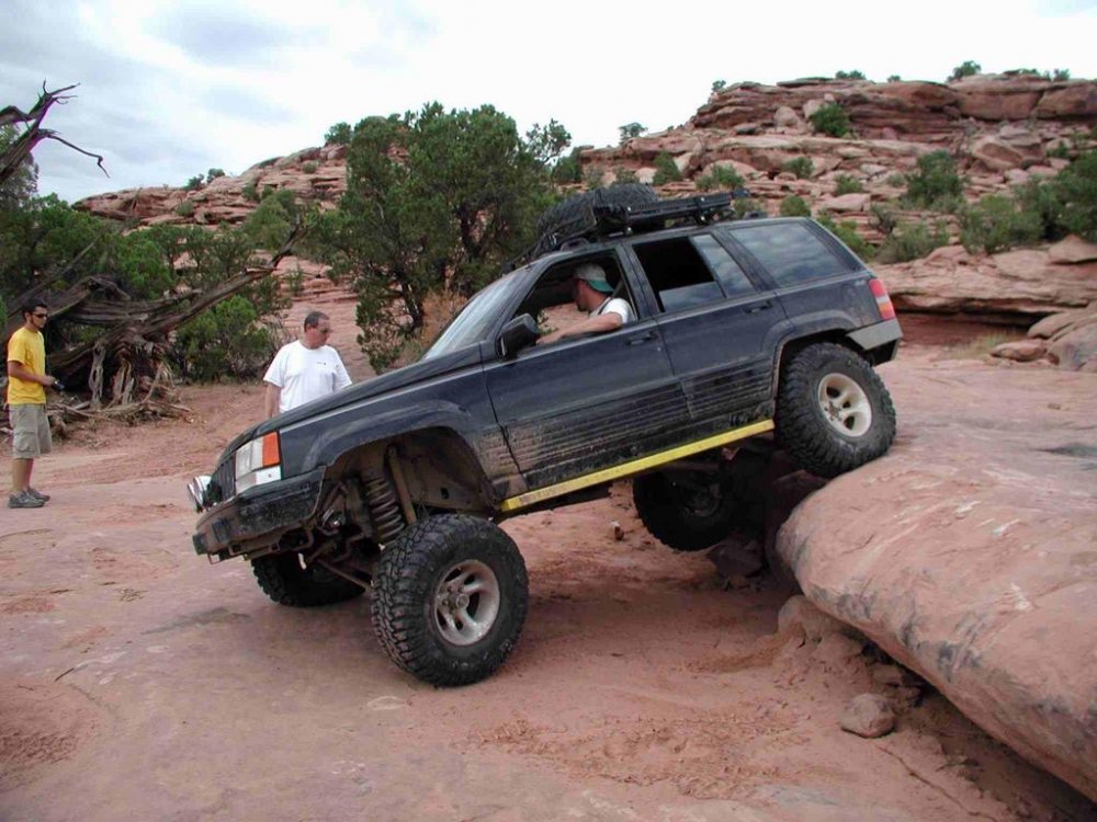 1749249159_GrandCherokeelacatarat3.thumb.jpg.d5aa724be904b585fb805ac521305c22.jpg