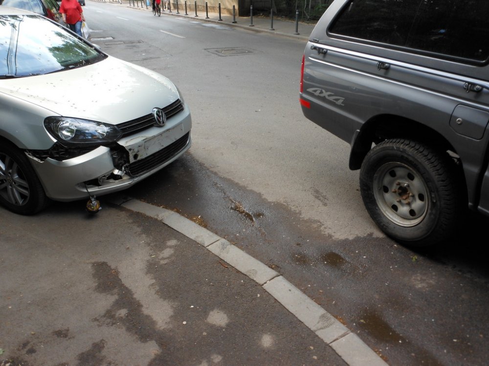 2053247526_1accident.thumb.jpg.494918e8697869d63ee9688455c36ad7.jpg
