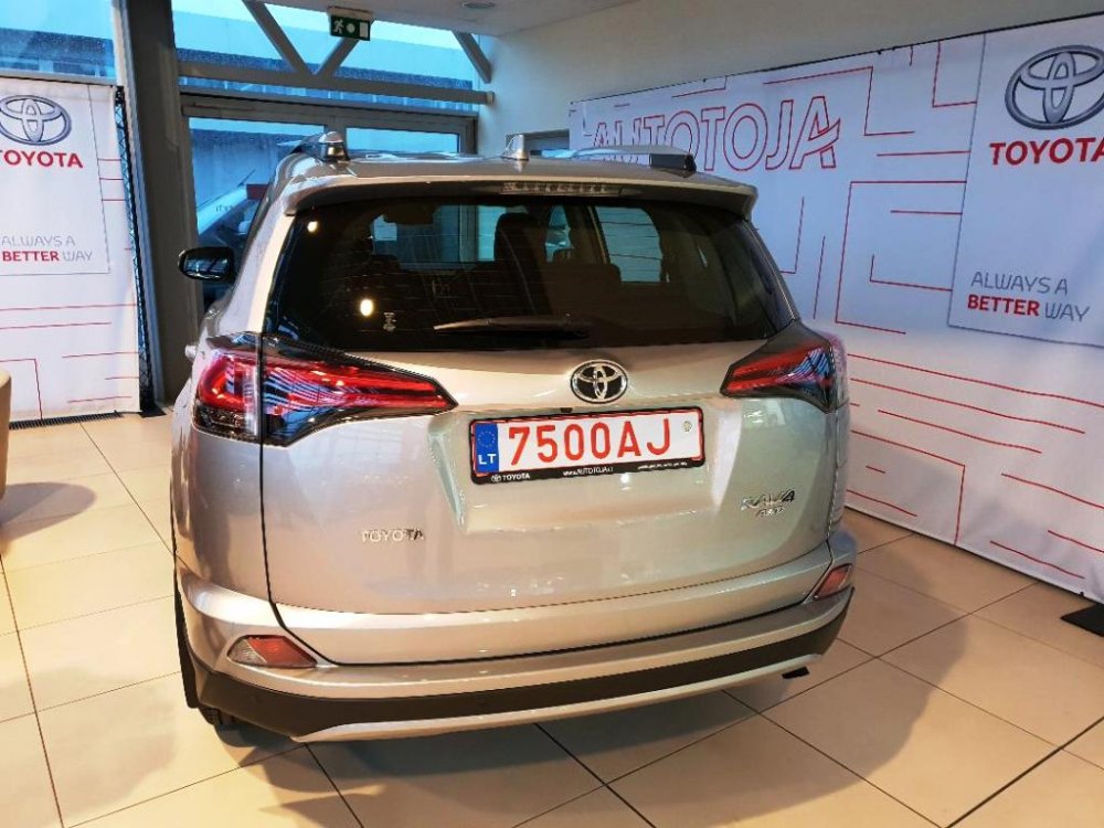 253172657_RAV4b.thumb.jpg.bff2a00c0a7d376732c50854006049d6.jpg