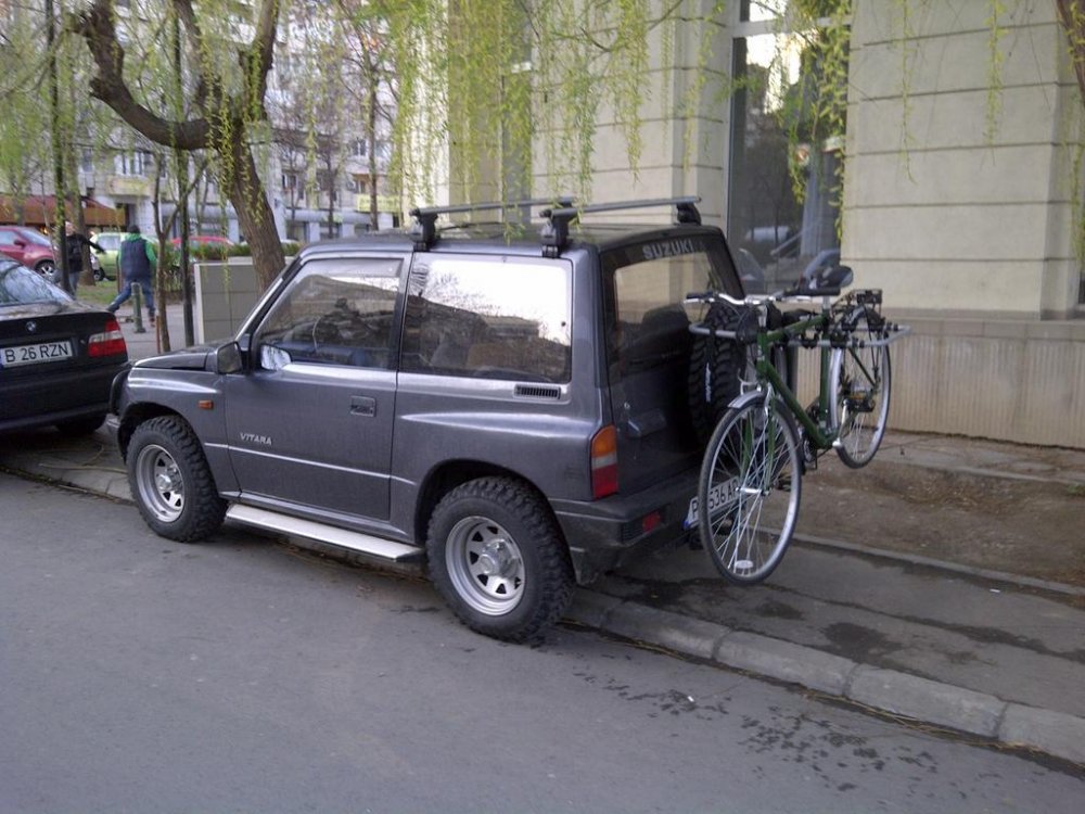 35403912_Bucure351ti-20120401-00049.thumb.jpg.751d3f88c990082248cddc0ca6b0c995.jpg