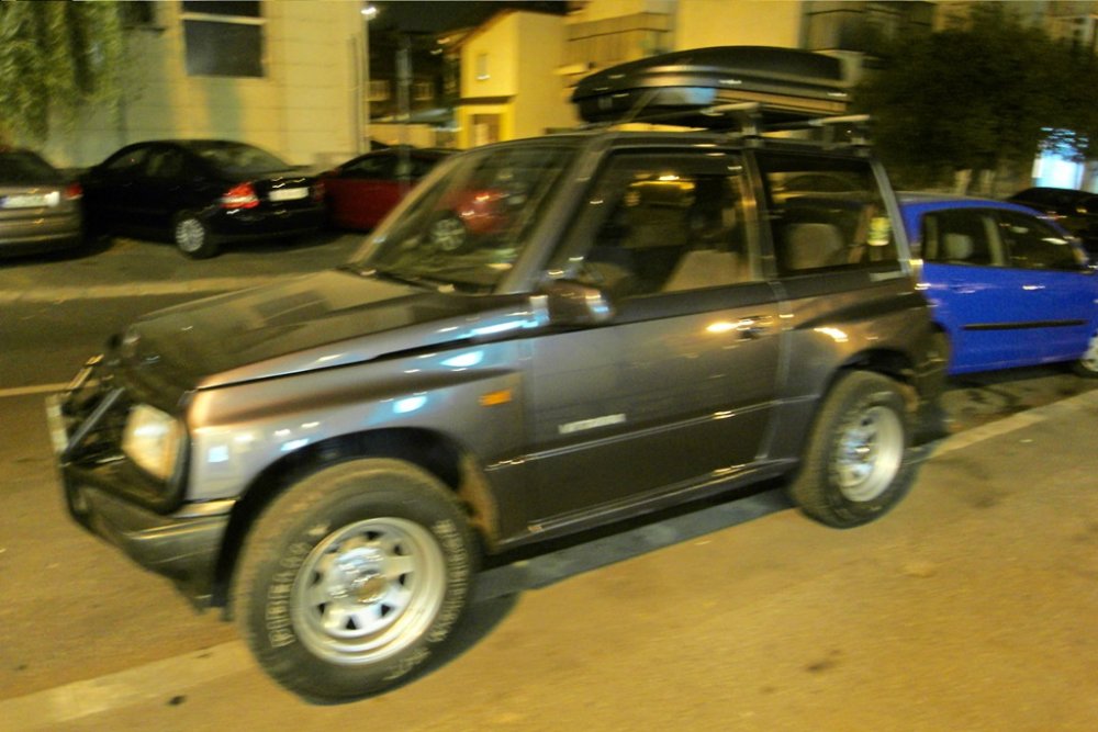 425090051_roofrack.thumb.JPG.e31a129af8ed2209e75c5bf41f4e9618.JPG