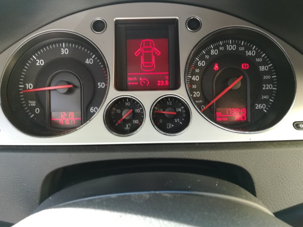 718829016_PASSAT(17).thumb.jpg.c77abefdf3f675b6265ab309735b4c07.jpg