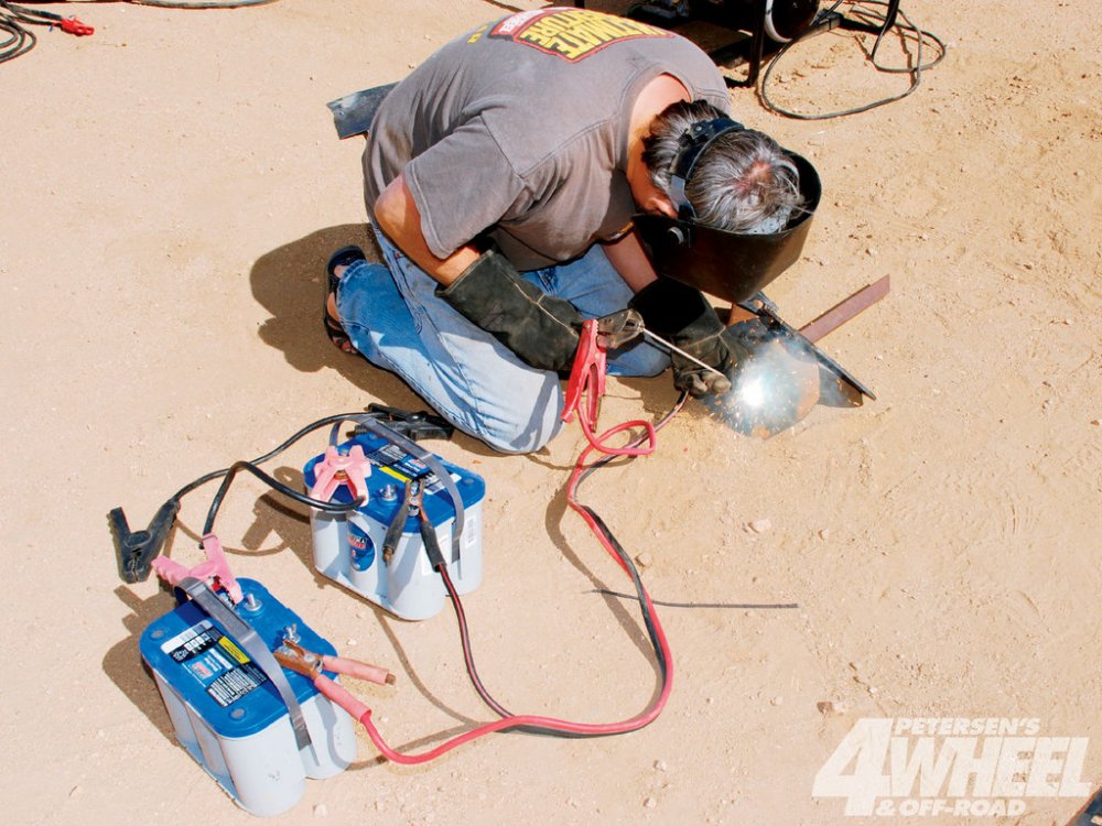 766187175_welder1.thumb.jpg.ef936fd2373c58ccb9386b46e55046a5.jpg