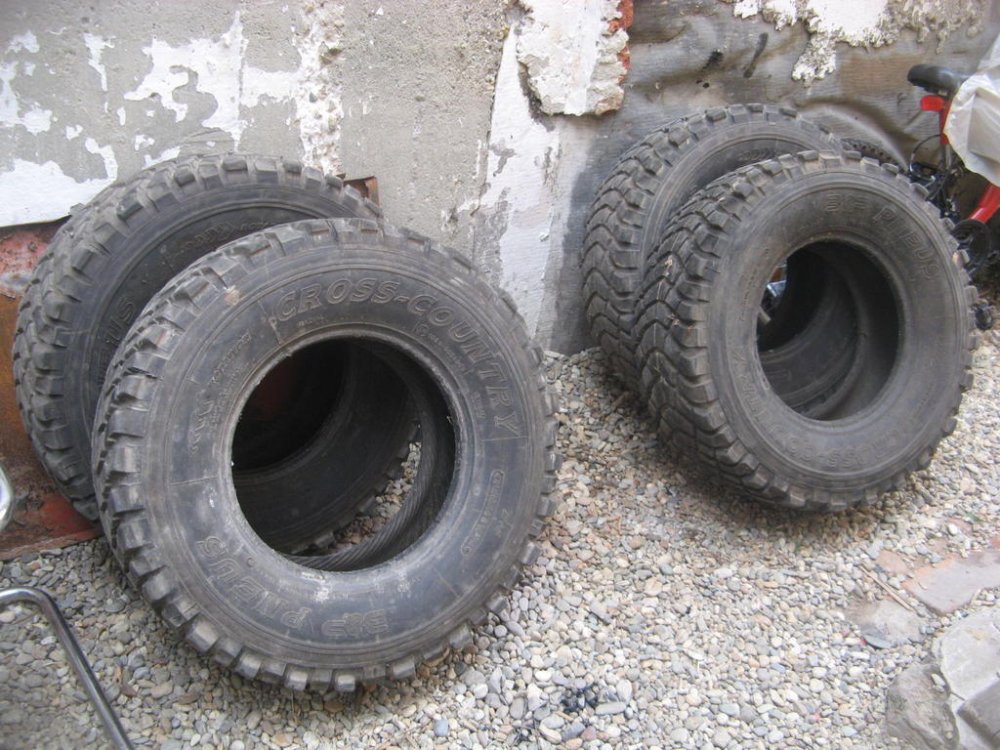 778522375_tyres005.thumb.jpg.db4652da2a7c05b23fa7373da636af4d.jpg