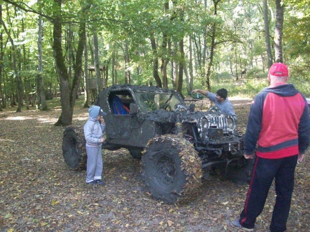 85295784_BencecI.thumb.jpg.8a10c9d338d288d696d674ab886a32da.jpg