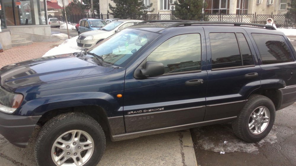 857921441_pozejeep.thumb.jpg.22004b82e8f226fe5a2dbc7a1ee2fa5f.jpg
