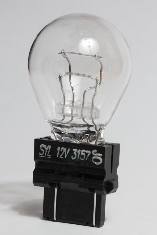 P27_7W_lamp.thumb.jpg.74a96b3d36922a1ab8f49b08660d15fe.jpg