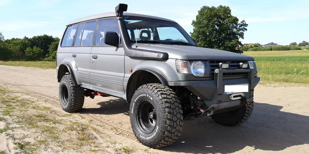 Pajero.thumb.jpg.bb51077d96a045a4ad8760cb88be144d.jpg