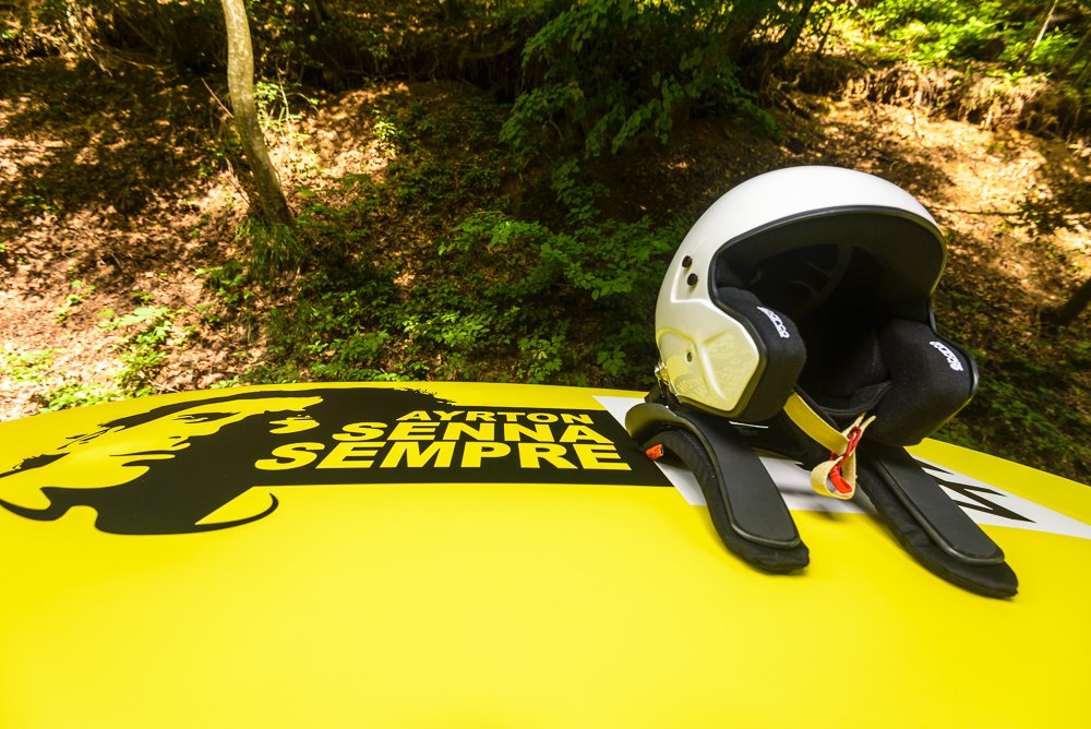 Senna.thumb.jpg.078bd8fac74871c3ec19defac6eb30ee.jpg