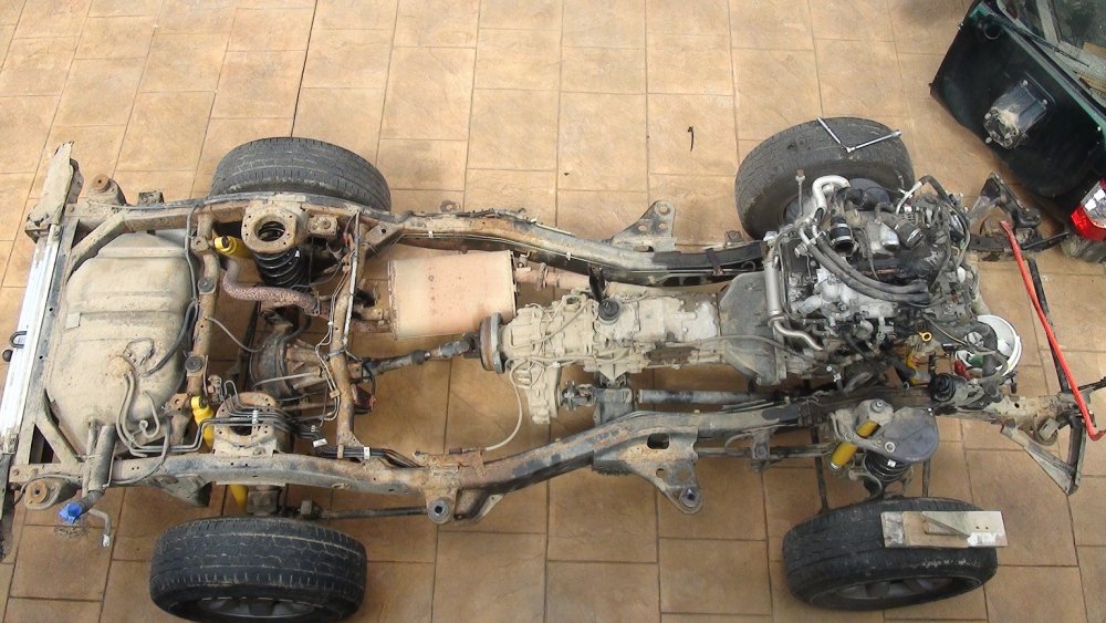 chassis.thumb.jpg.18522fedb2752704edd45cd303b3661d.jpg
