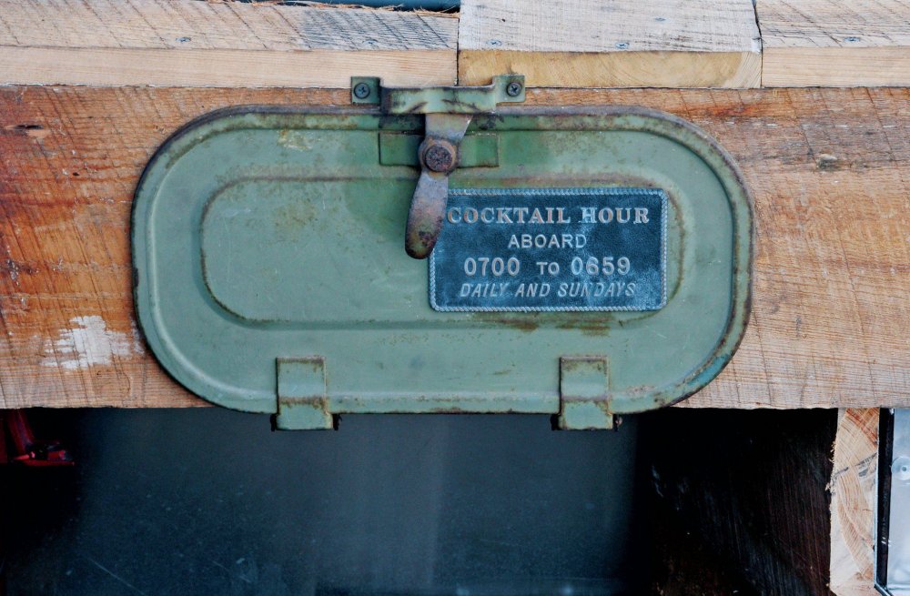 custom-glove-box.thumb.jpg.580ea90a81bd1bbcfa22bc4bf67acc81.jpg