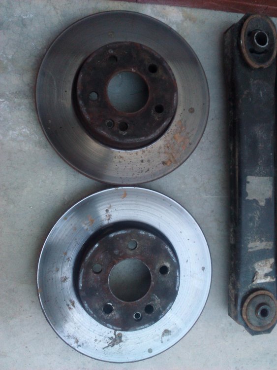 disc1.thumb.JPG.d73cf61b4e6ac2fd708ba641bbfa514a.JPG