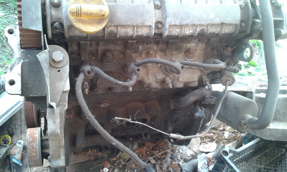 motor3.thumb.jpg.ed2802a16c5e82da53a7418284427d7a.jpg